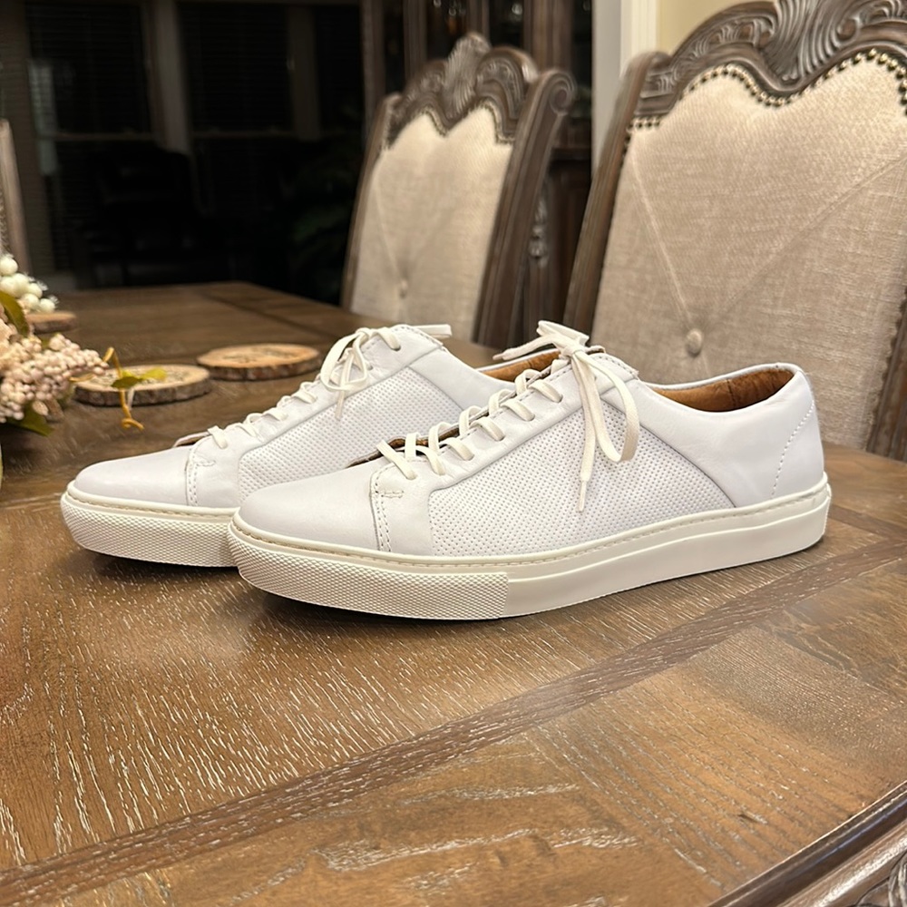 White Leather Sneakers/Tennis Shoes